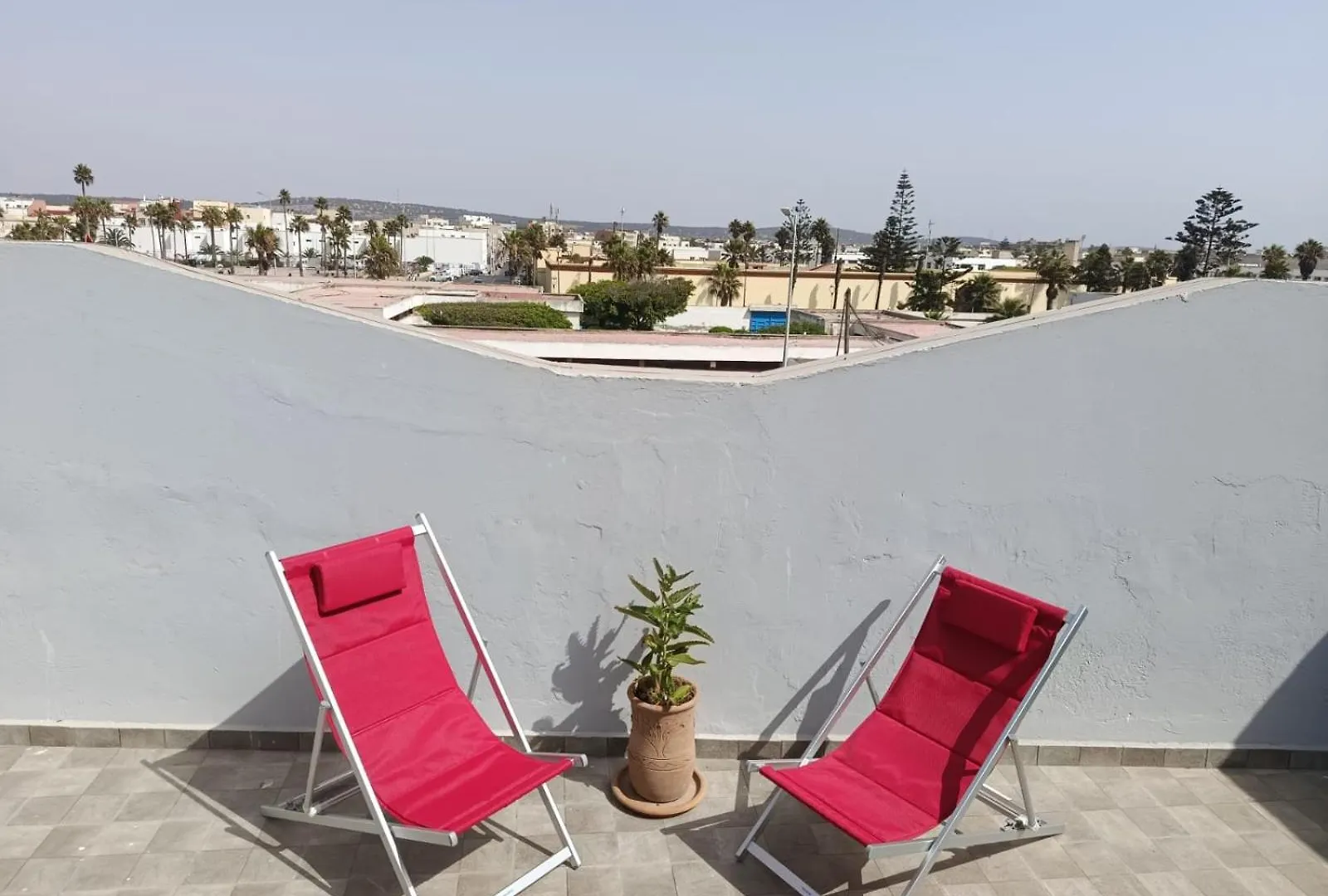 Bienvenue A Mogador Beach ! As-Suwajra